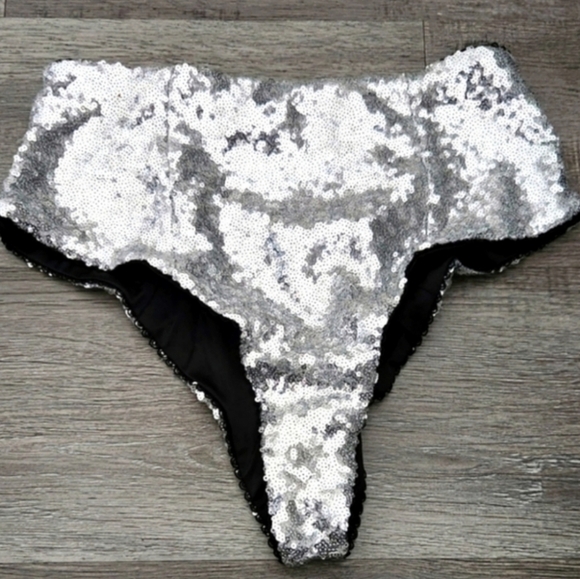 New!For‎ Love and Lemons Sequin Glimmer Panty - Picture 6 of 10